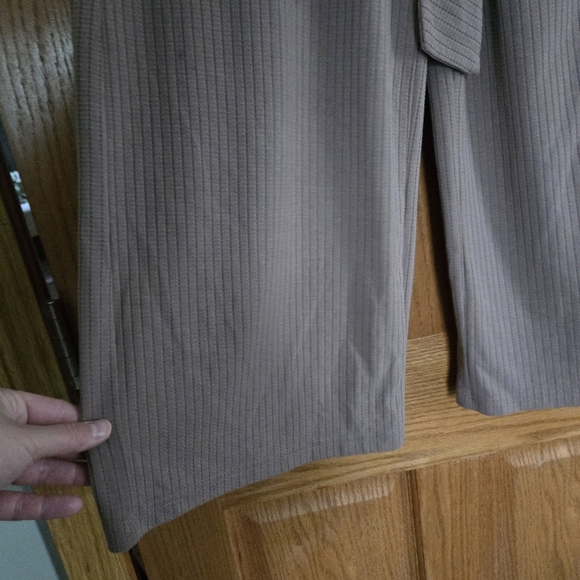 Elodie pull-on front tie wide leg pants size MEDIUM - Picture 4 of 7